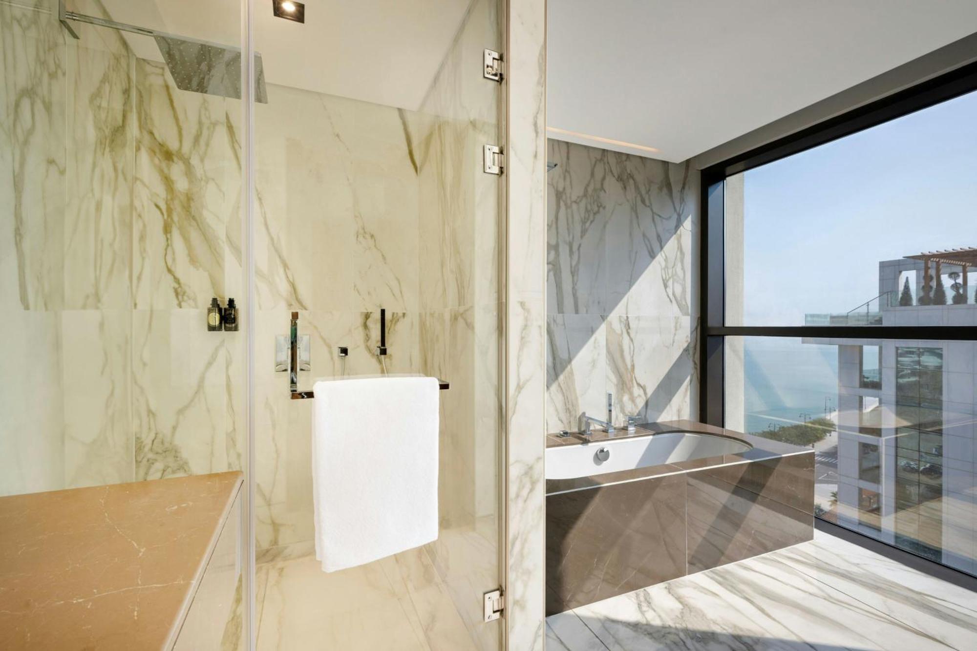 Hotel Agora, Doha, Autograph Collection Lusail