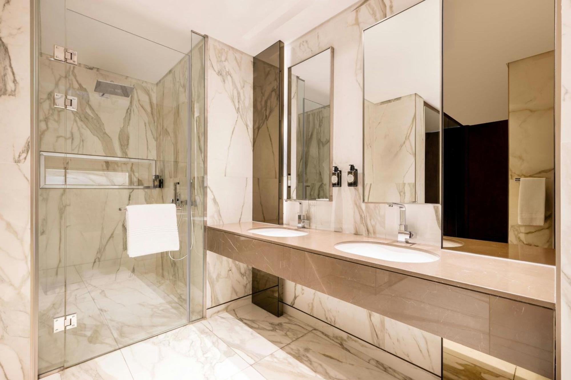 Hotel Agora, Doha, Autograph Collection 5*